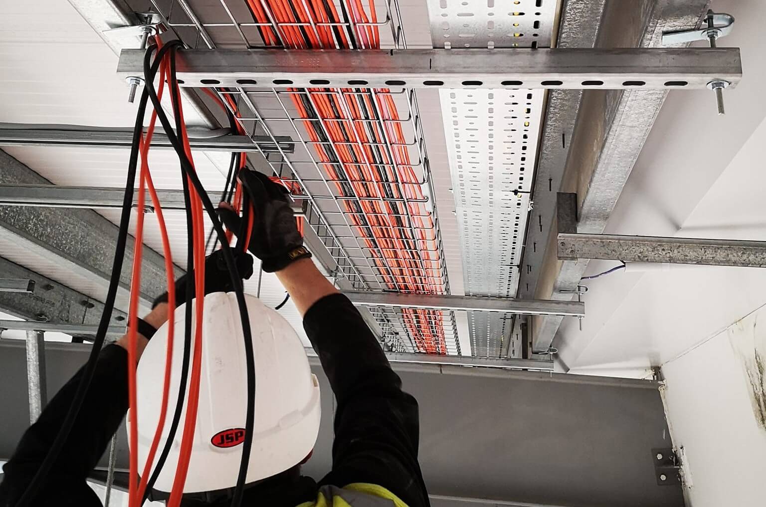 Glasgow audio and video installers for large scale commercial work